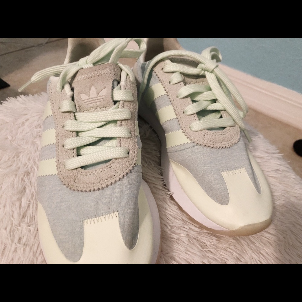 Tubular shadow J adidas shoes